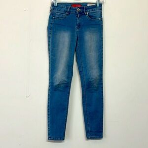 🌞 Guess 1981 mom jeans blue factory fade high waist skinny tahiana fit women 24